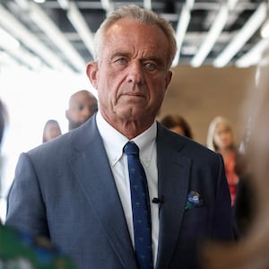 U.S. Health Secretary Robert F. Kennedy Jr. visits the Osher Center for Integrative Health at the University of Utah in Salt Lake City, Utah, U.S. April 7, 2025.  REUTERS/Jim Urquhart
